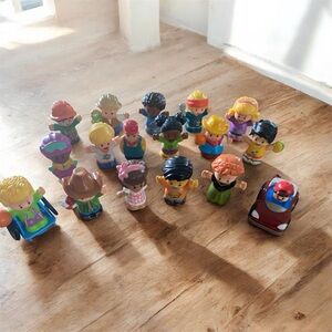 Fisher-Price Little People 17 Piece Assorted Figures Character Kids Toy Play Set